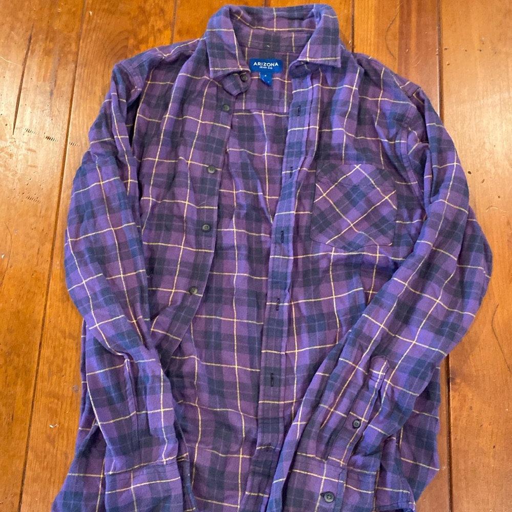 Plaid small Arizona Jean co button down great for young teens.